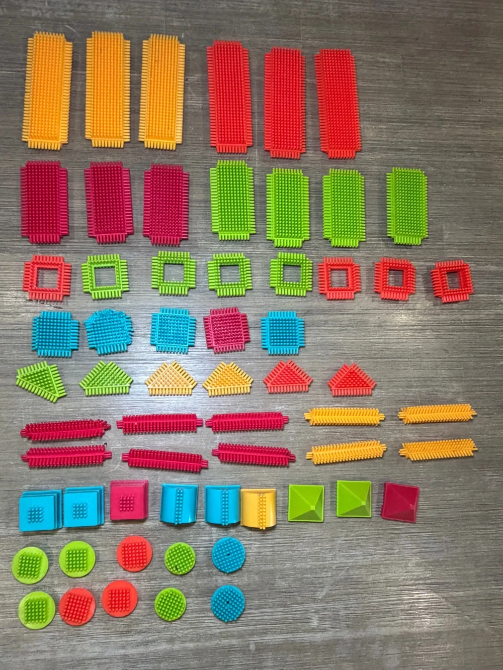 Battat Bristle blocks Interlocking Sensory Building Tiles for kids 61 piece